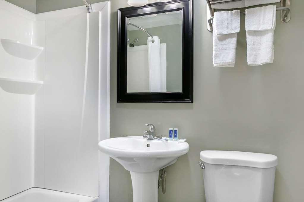 Knights Inn Bristol Levittown Phòng bức ảnh
