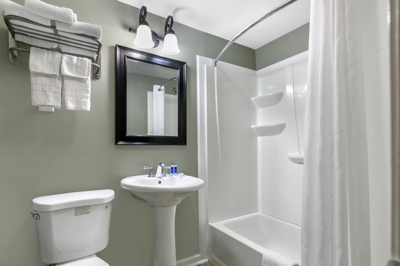 Knights Inn Bristol Levittown Ngoại thất bức ảnh