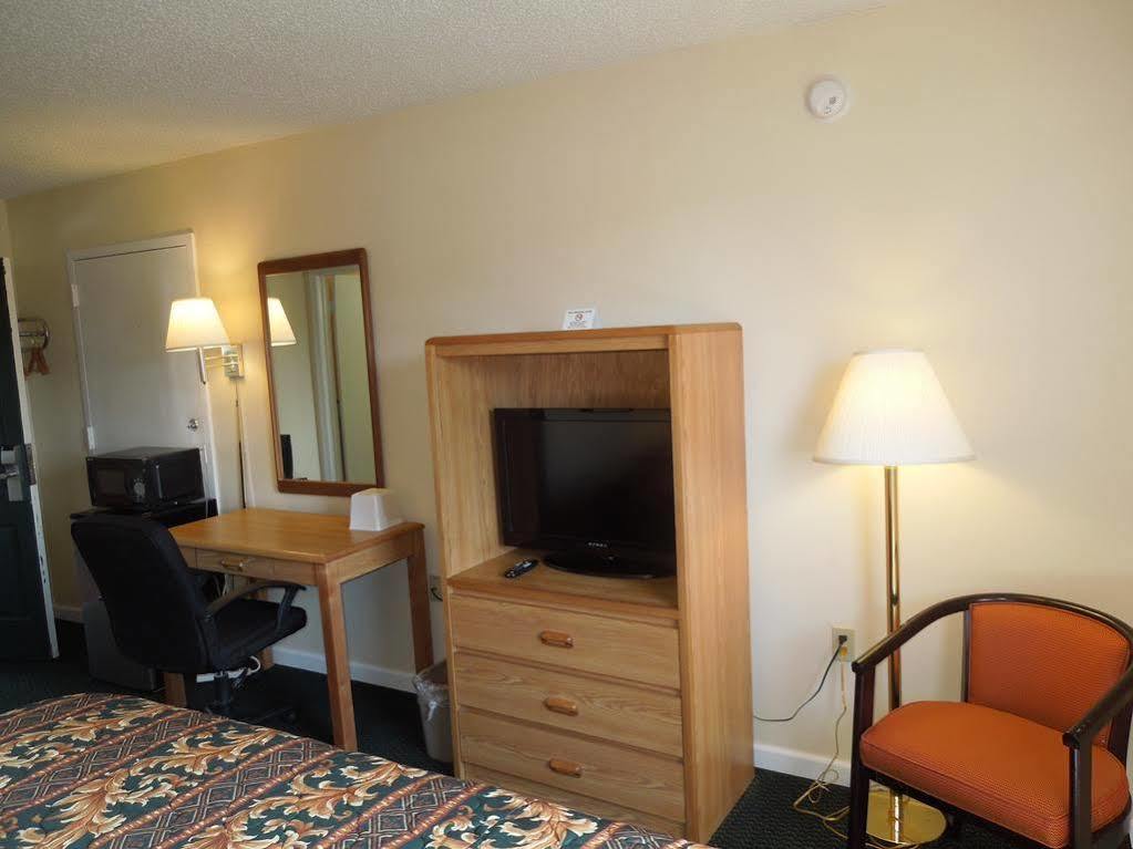 Knights Inn Bristol Levittown Ngoại thất bức ảnh