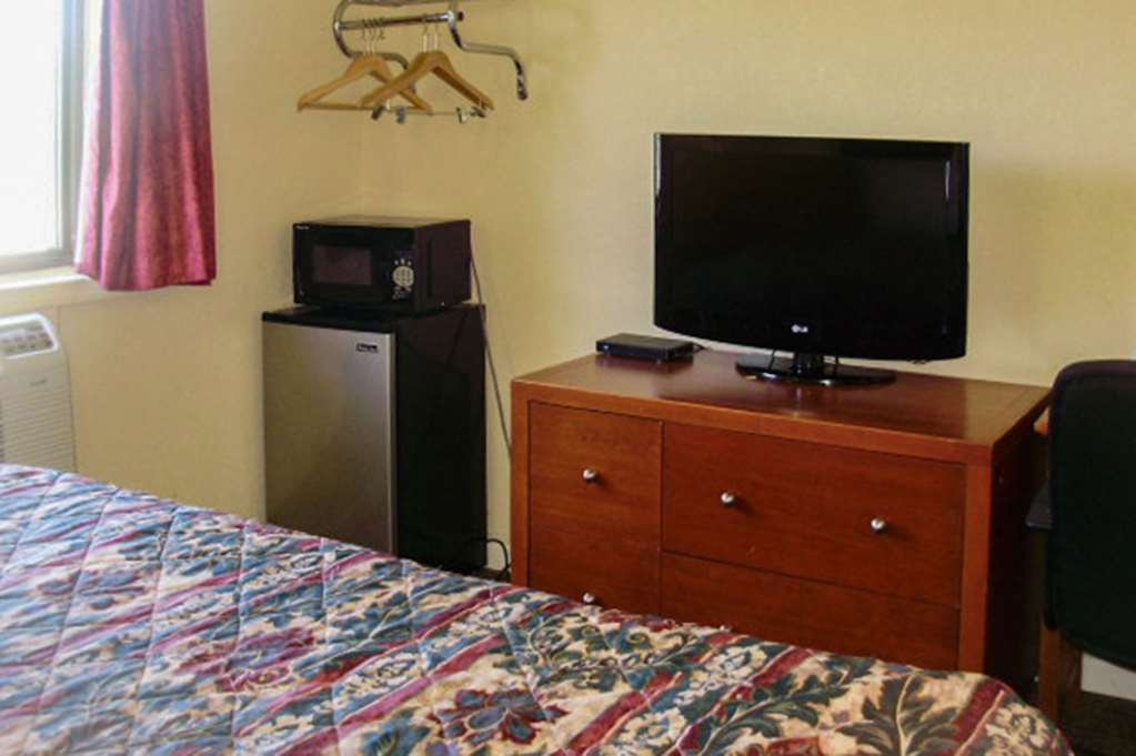 Knights Inn Bristol Levittown Phòng bức ảnh