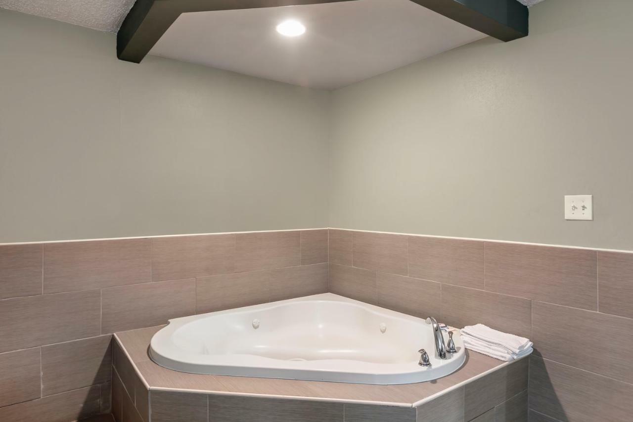 Knights Inn Bristol Levittown Ngoại thất bức ảnh
